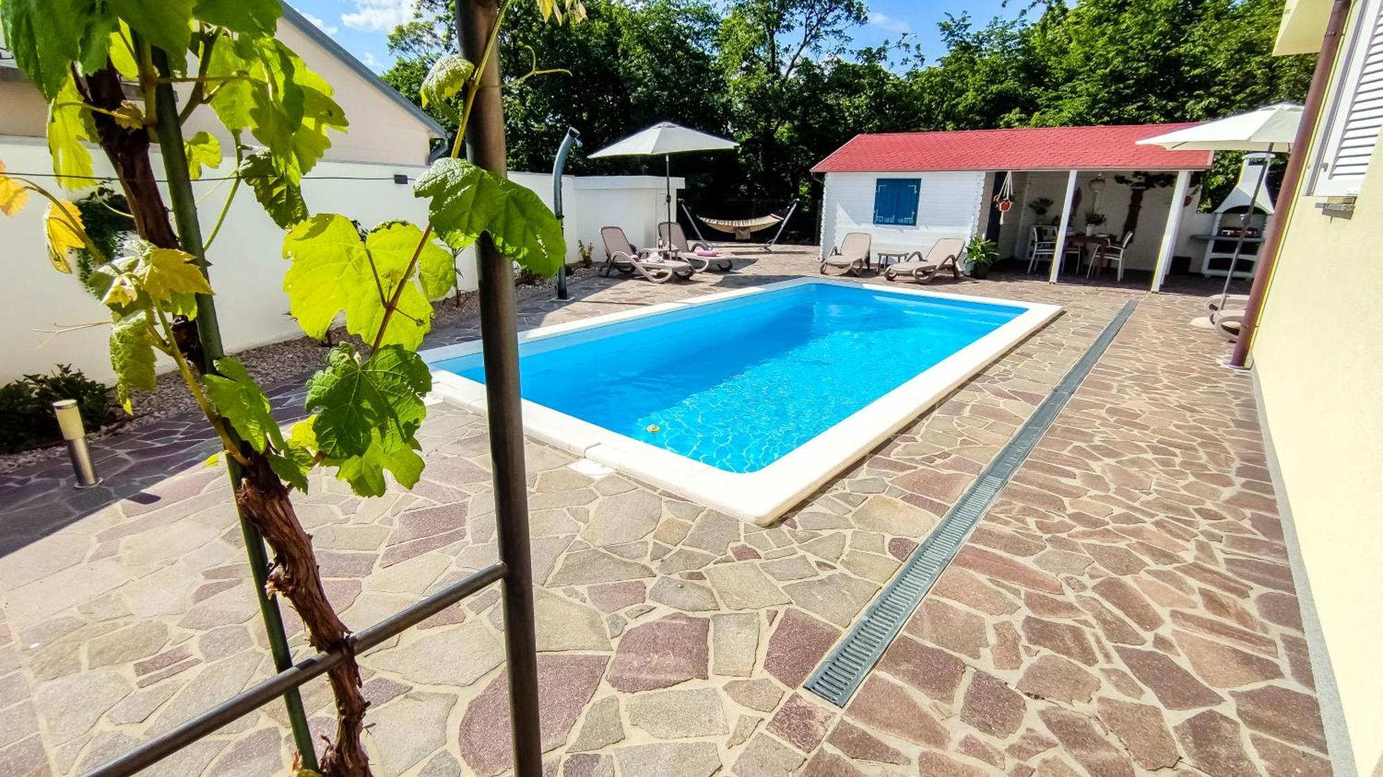 House Vertel Матулі Екстер'єр фото